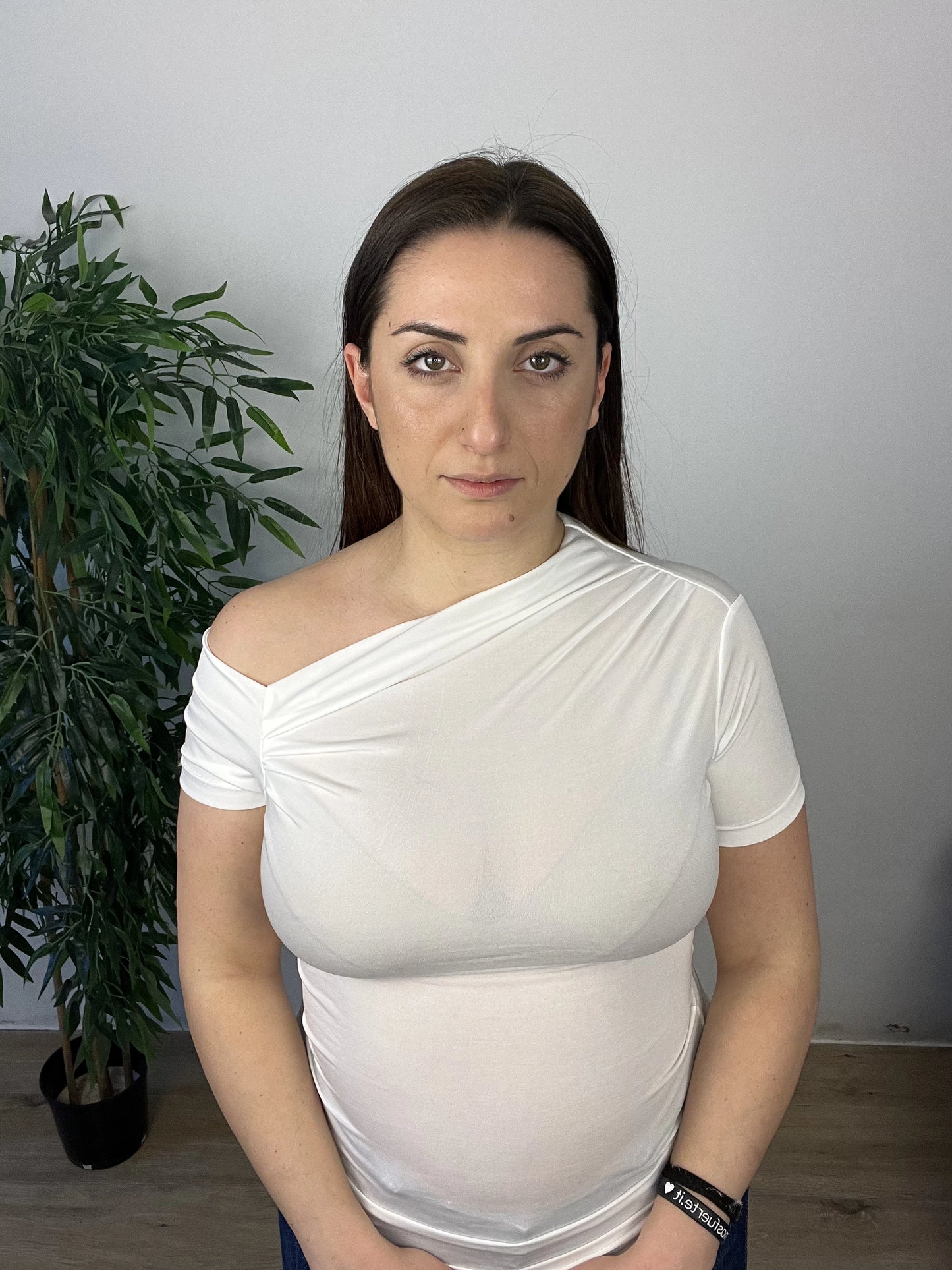 T-Shirt Monospalla Drappeggiata - Bianco